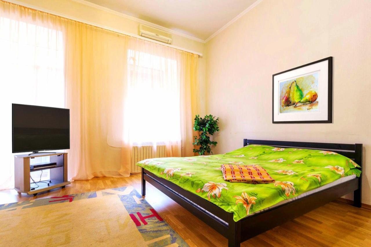 Large Apartment In The Center Dniepropietrowsk Zewnętrze zdjęcie